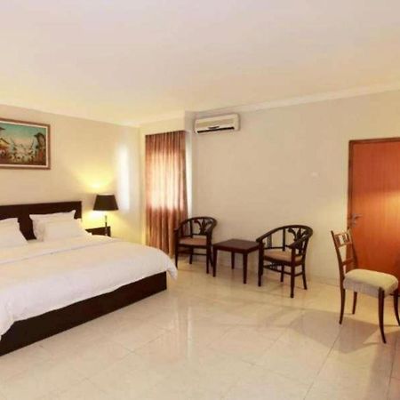 Horison Plaza Tegal Hotel Exterior photo