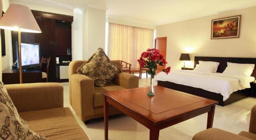 Horison Plaza Tegal Hotel Exterior photo