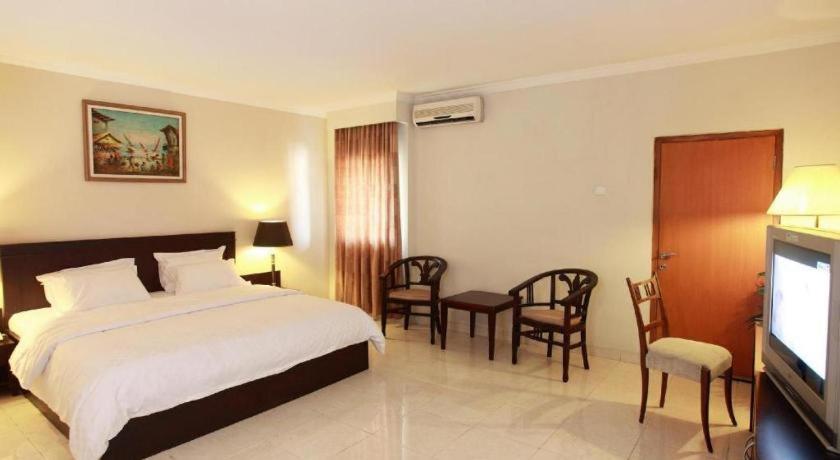 Horison Plaza Tegal Hotel Exterior photo